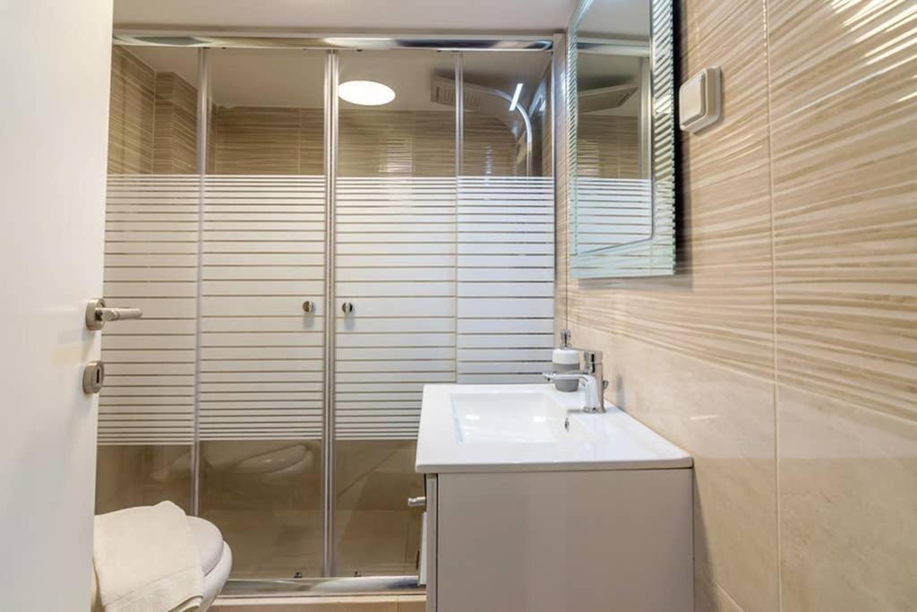 Brand New Decorated Flat For 4 Ppl In Pagrati Appartement Athene Buitenkant foto