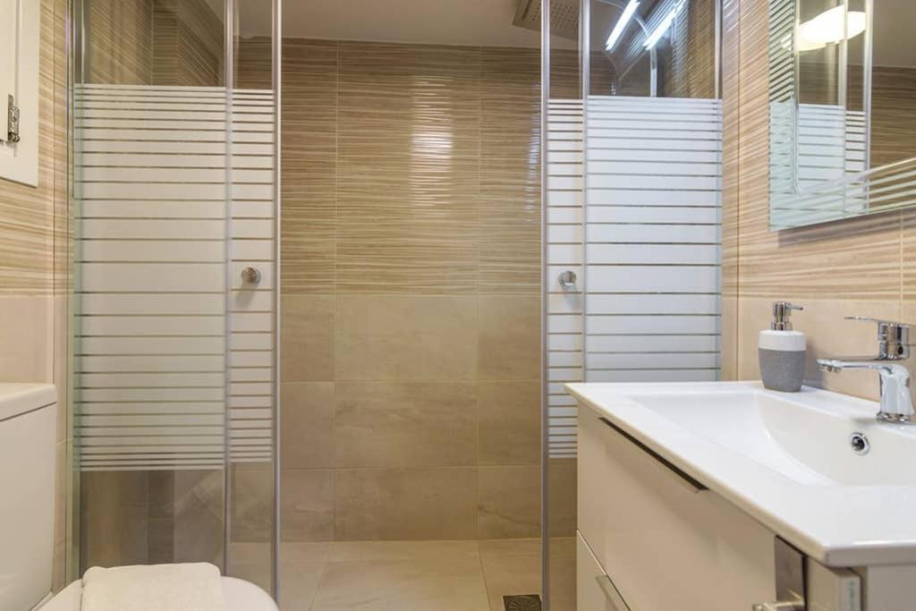 Brand New Decorated Flat For 4 Ppl In Pagrati Appartement Athene Buitenkant foto